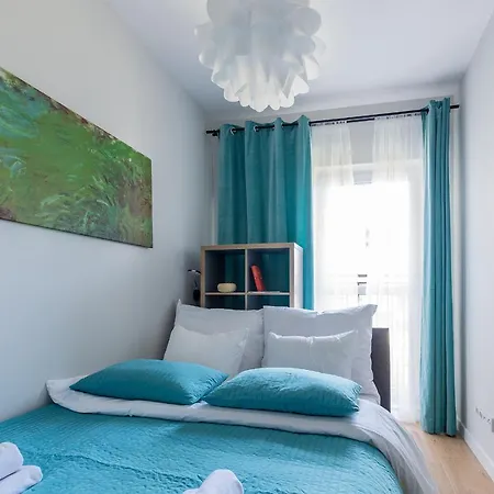 Apartment Okecie Airport Bakalarska 2 P&o Serviced