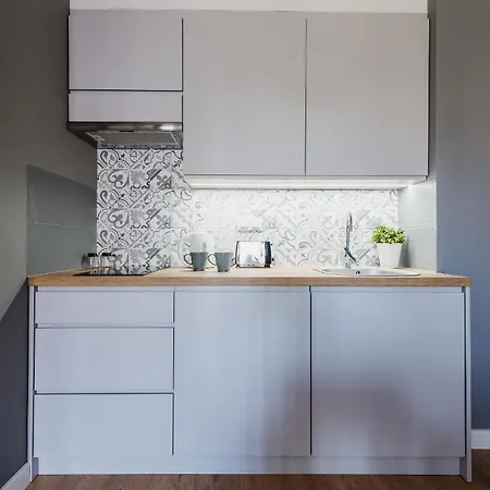Okecie Airport Bakalarska 2 P&o Serviced Apartment