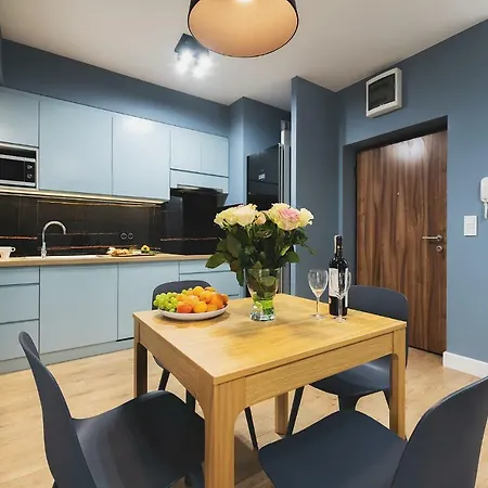 Okecie Airport Bakalarska 2 P&o Serviced