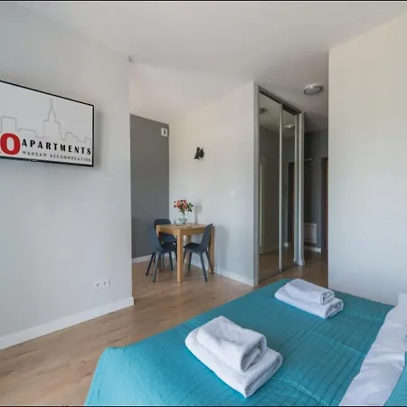 Okecie Airport Bakalarska 2 P&o Serviced *